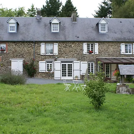 Le Puits Au Quertier Équilly
